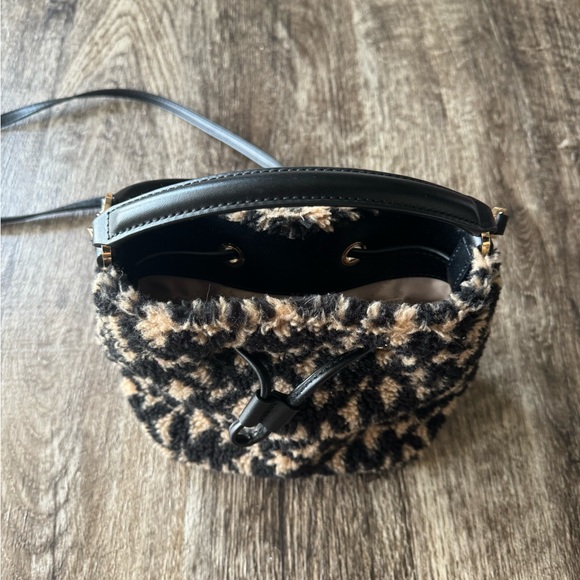 • MK bucket bag - Picture 3 of 5